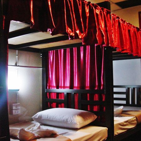 U Hostel Банкок Екстериор снимка