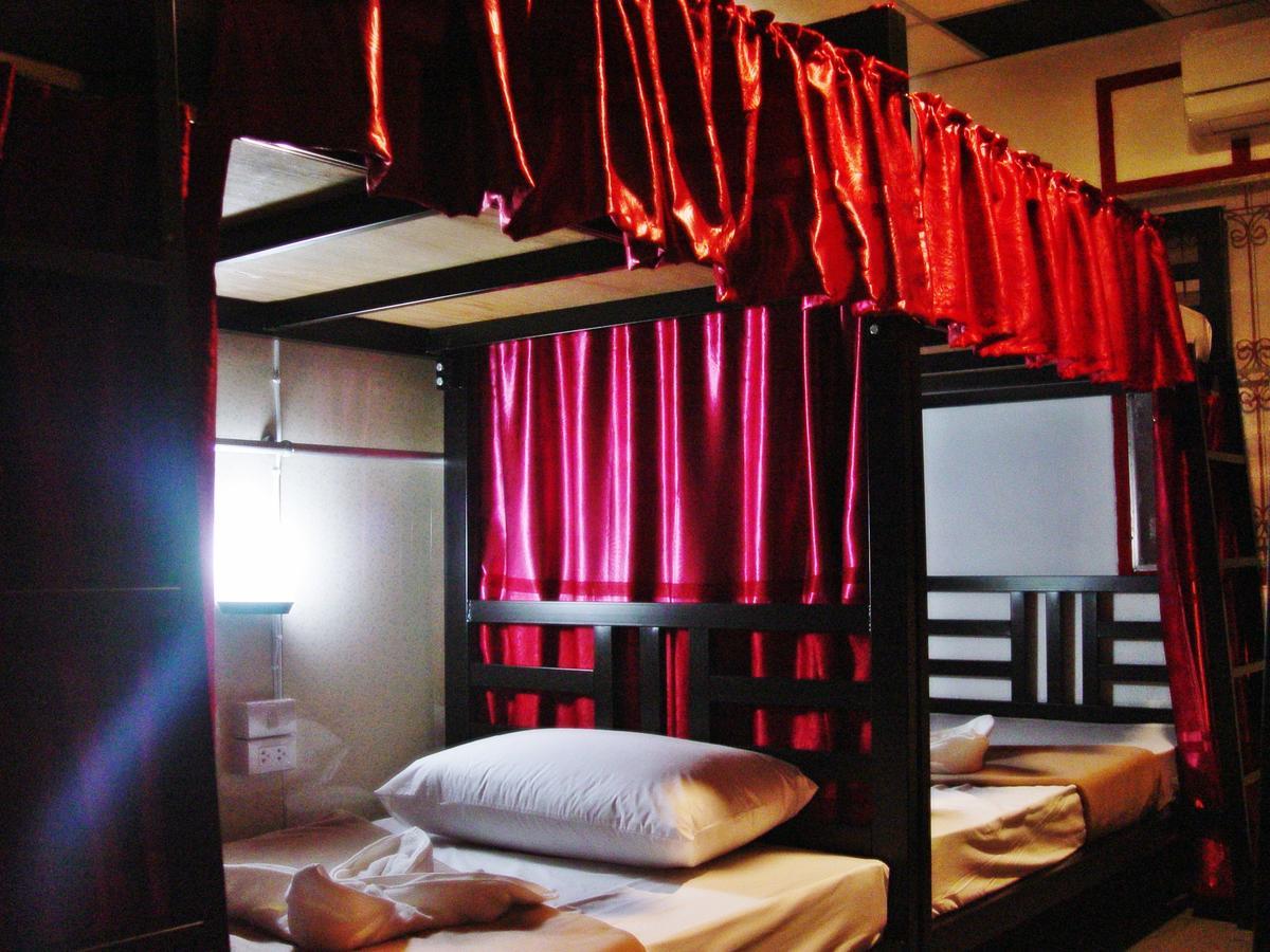 U Hostel Банкок Екстериор снимка