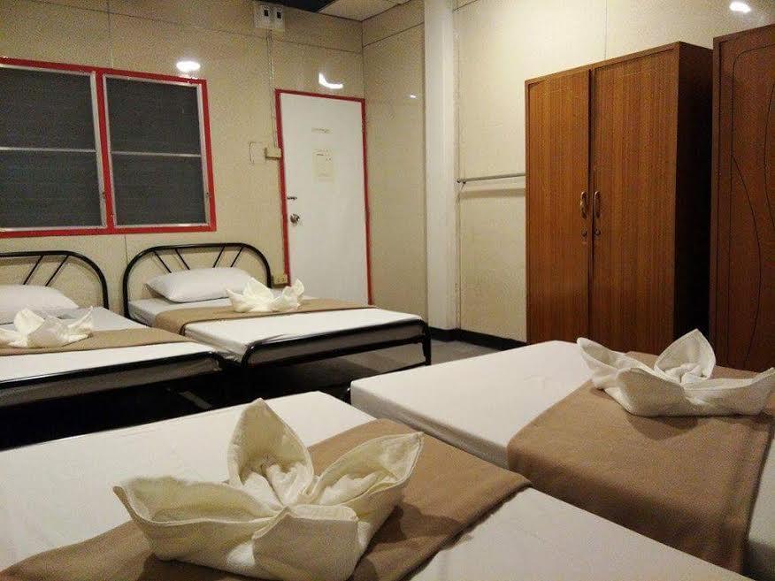 U Hostel Банкок Екстериор снимка