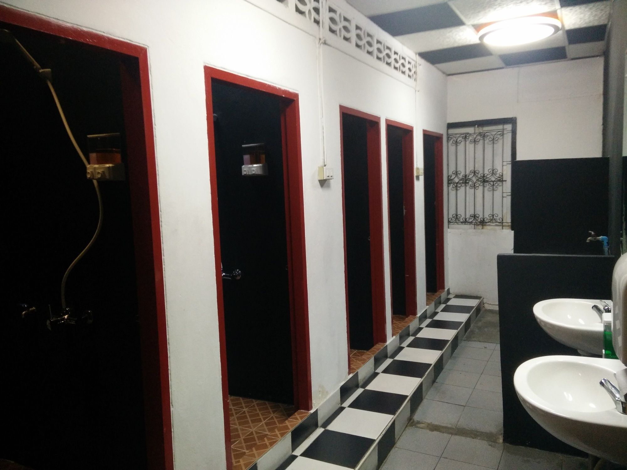 U Hostel Банкок Екстериор снимка